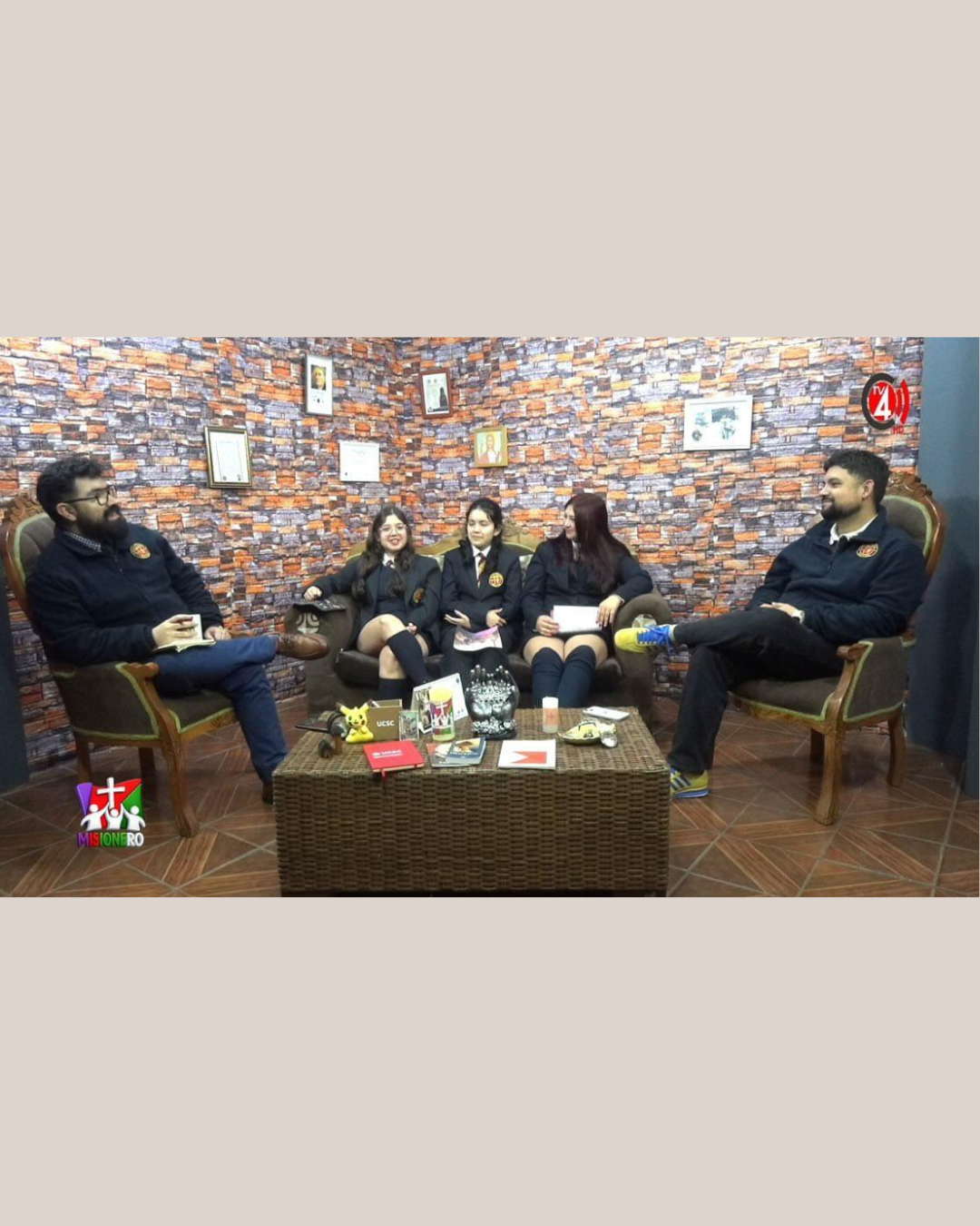 Compañías Teatrales de Cuarto Medio Promueven sus Estrenos en Programa de Televisión