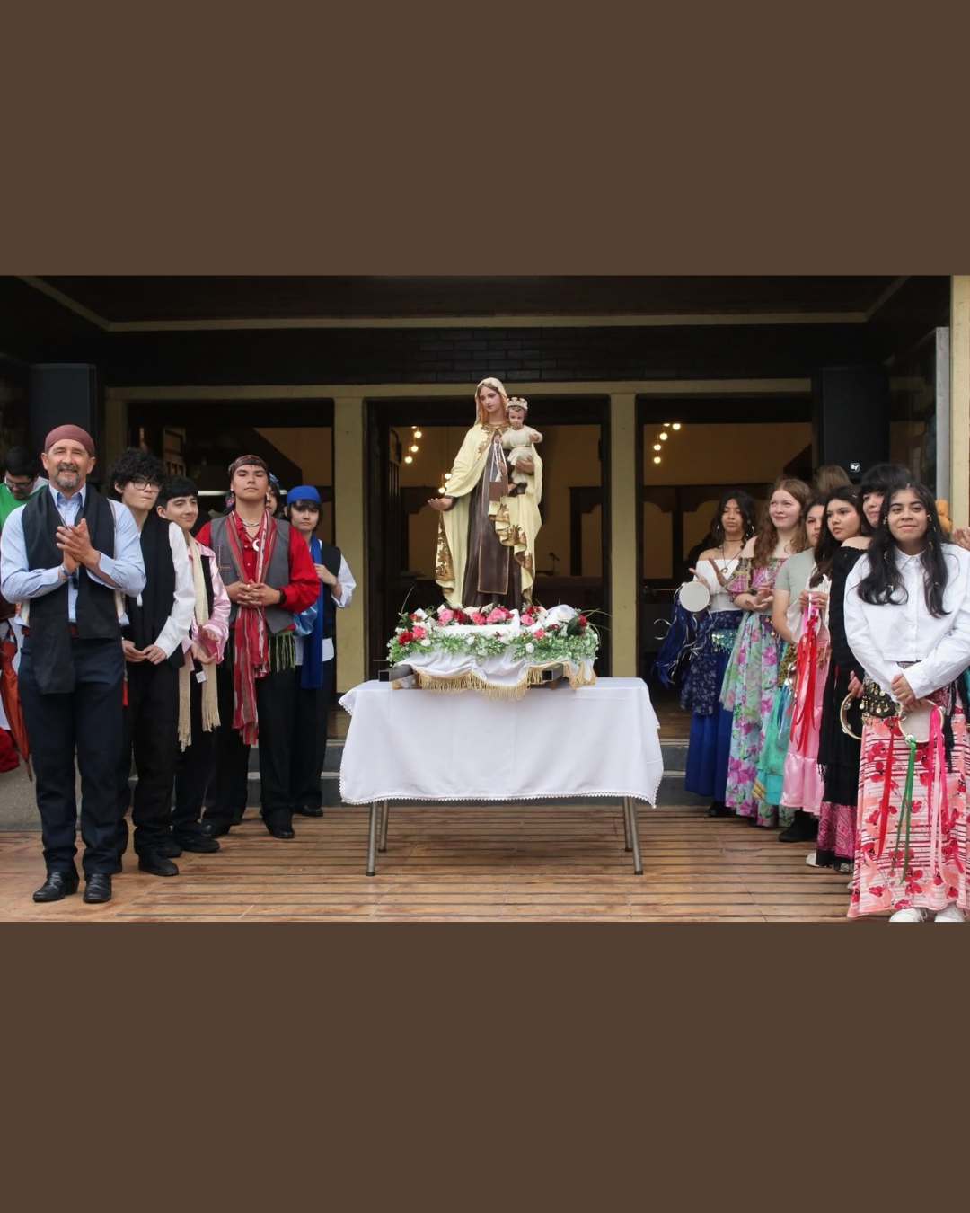 Estudiantes de nuestro colegio participaron en la celebración de la Oración por Chile