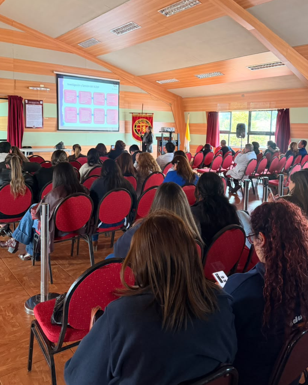 Colaboradores participaron en capacitación sobre la Ley Karin