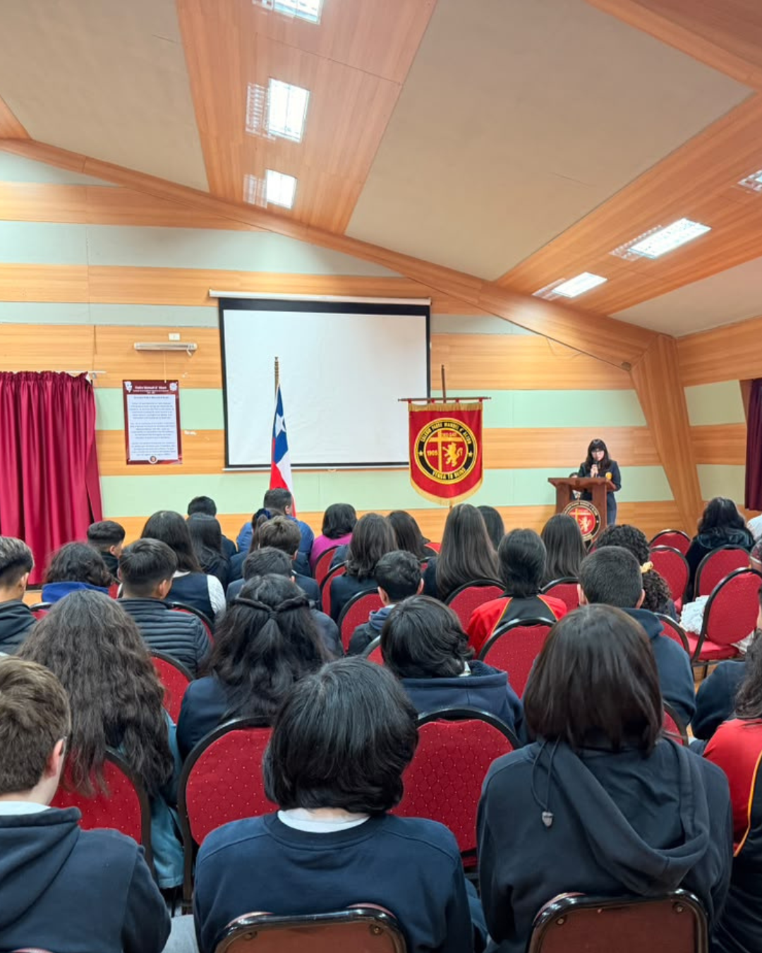 Acto cívico de los Octavos Básicos